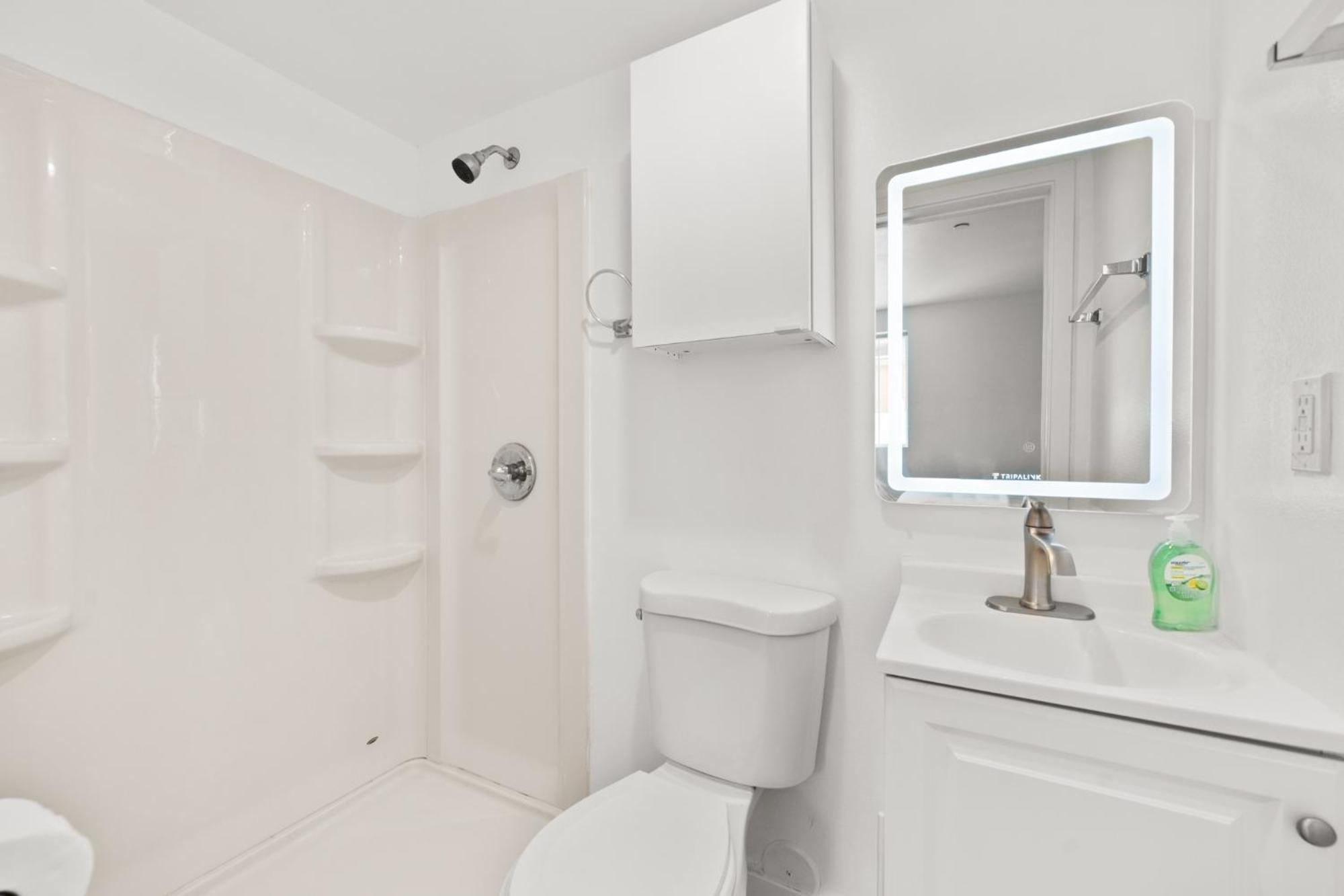 Perfect Location Near Usc, 1Bedroom With Shared Access لوس أنجلوس المظهر الخارجي الصورة